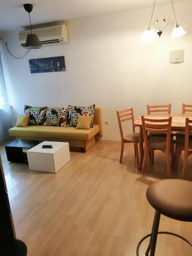 Apartment Lili بلاغويفغراد المظهر الخارجي الصورة